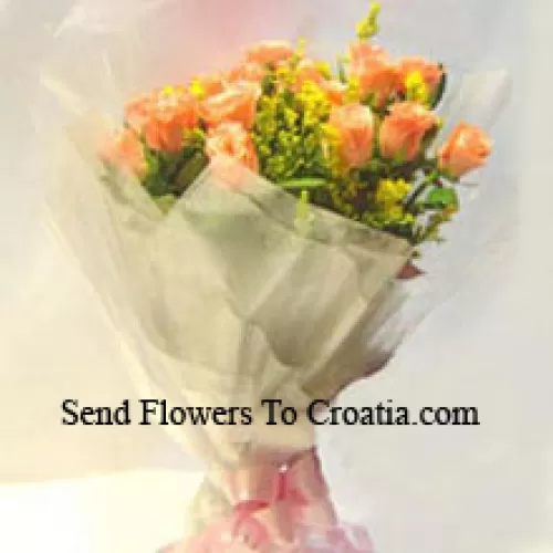 Strauß aus 11 orangefarbenen Rosen mit saisonaler Füllung