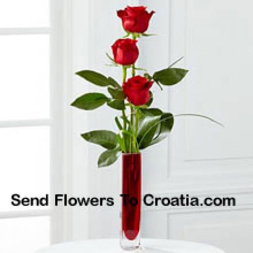 3 Cute Red Roses